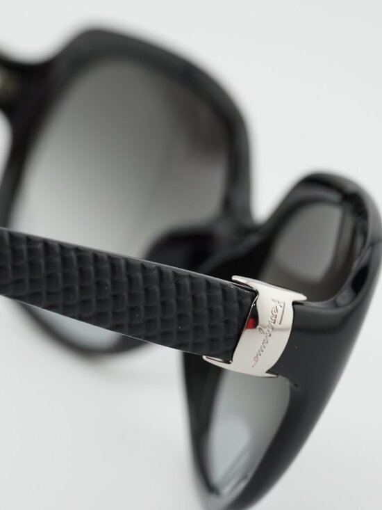 Salvatore Ferragamo SF739SA 001 Sunglasses Black Round Frame, Grey Lenses main image 4